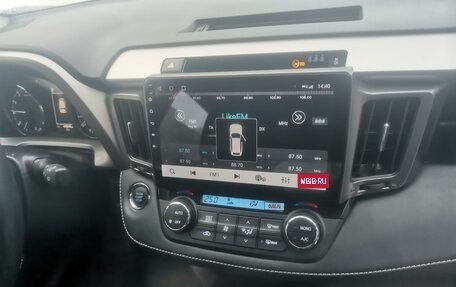 Toyota RAV4, 2018 год, 2 900 000 рублей, 32 фотография