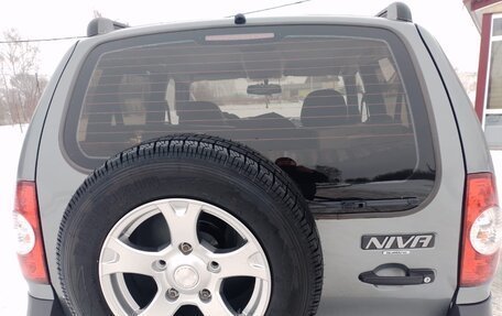 Chevrolet Niva I рестайлинг, 2011 год, 850 000 рублей, 11 фотография