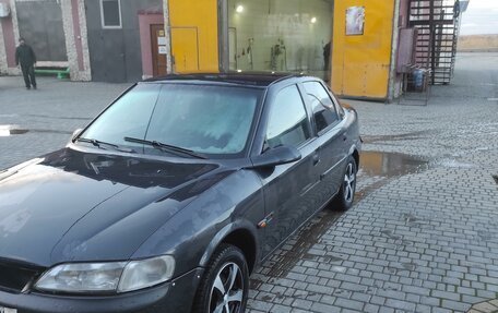 Opel Vectra B рестайлинг, 1997 год, 250 000 рублей, 2 фотография