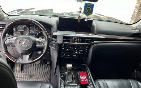 Lexus LX III, 2016 год, 6 900 000 рублей, 9 фотография