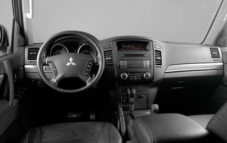 Mitsubishi Pajero IV, 2014 год, 2 599 000 рублей, 6 фотография