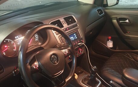 Volkswagen Polo VI (EU Market), 2016 год, 850 000 рублей, 4 фотография