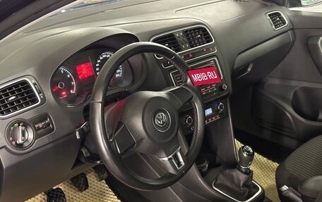 Volkswagen Polo VI (EU Market), 2013 год, 900 000 рублей, 4 фотография