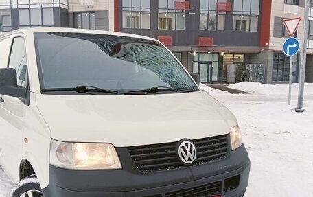 Volkswagen Transporter T5 рестайлинг, 2006 год, 1 290 000 рублей, 33 фотография