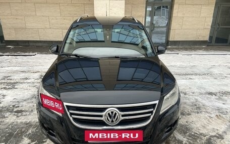 Volkswagen Tiguan I, 2011 год, 1 330 000 рублей, 2 фотография