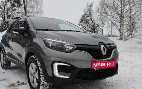 Renault Kaptur I рестайлинг, 2018 год, 1 750 000 рублей, 4 фотография