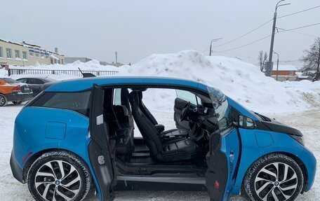 BMW i3 I01 рестайлинг, 2017 год, 2 490 000 рублей, 16 фотография