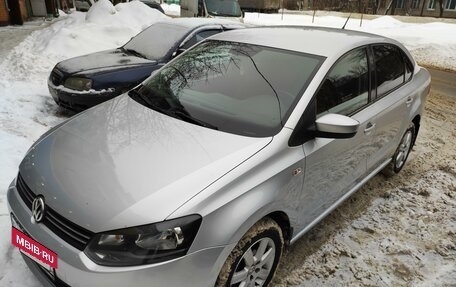 Volkswagen Polo VI (EU Market), 2012 год, 900 000 рублей, 4 фотография