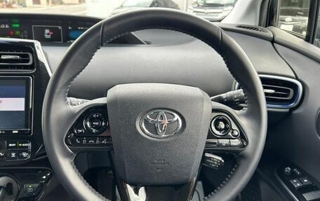 Toyota Prius IV XW50, 2020 год, 1 450 000 рублей, 7 фотография