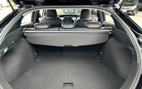 Toyota Prius IV XW50, 2020 год, 1 450 000 рублей, 12 фотография
