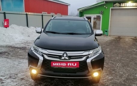 Mitsubishi Pajero Sport III рестайлинг, 2018 год, 3 400 000 рублей, 2 фотография