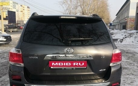 Toyota Highlander III, 2013 год, 2 200 000 рублей, 3 фотография