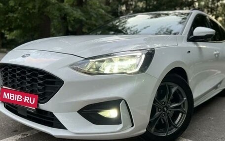 Ford Focus IV, 2019 год, 1 950 000 рублей, 2 фотография