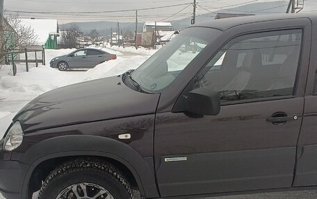 Chevrolet Niva I рестайлинг, 2011 год, 575 000 рублей, 4 фотография