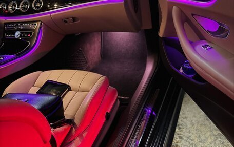 Mercedes-Benz E-Класс, 2017 год, 3 995 000 рублей, 10 фотография