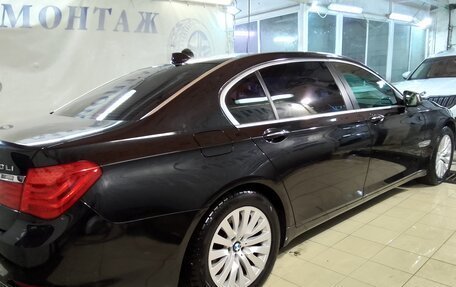 BMW 7 серия, 2010 год, 1 650 000 рублей, 3 фотография