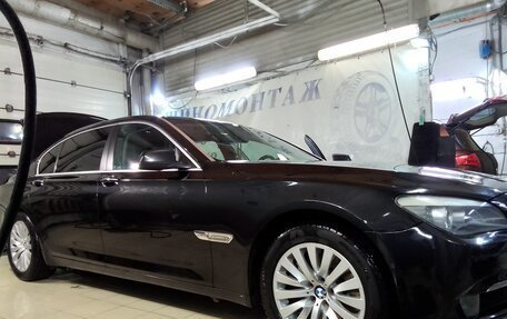 BMW 7 серия, 2010 год, 1 650 000 рублей, 9 фотография