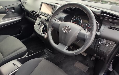 Toyota Wish II, 2012 год, 1 420 000 рублей, 6 фотография