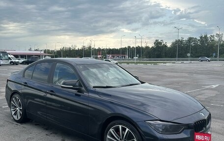 BMW 3 серия, 2013 год, 1 900 000 рублей, 18 фотография