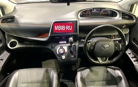 Toyota Sienta II, 2018 год, 1 499 000 рублей, 13 фотография