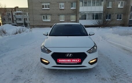 Hyundai Solaris II рестайлинг, 2018 год, 1 585 000 рублей, 2 фотография