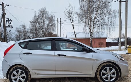 Hyundai Solaris II рестайлинг, 2012 год, 1 050 000 рублей, 3 фотография