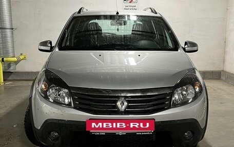 Renault Sandero I, 2014 год, 849 000 рублей, 2 фотография