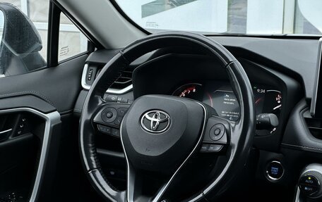 Toyota RAV4, 2021 год, 3 600 000 рублей, 9 фотография