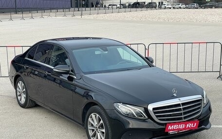 Mercedes-Benz E-Класс, 2017 год, 3 537 000 рублей, 9 фотография