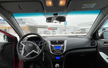 Hyundai Solaris II рестайлинг, 2012 год, 950 000 рублей, 6 фотография