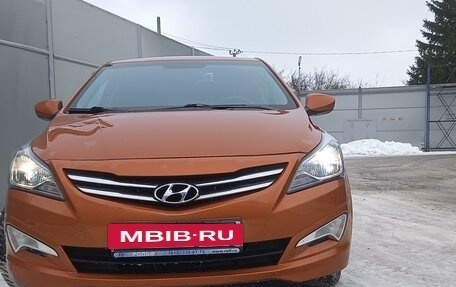 Hyundai Solaris II рестайлинг, 2014 год, 1 000 000 рублей, 3 фотография