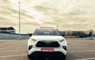 Toyota Highlander, 2021 год, 6 750 000 рублей, 1 фотография