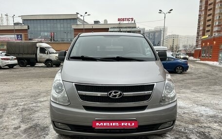 Hyundai Grand Starex Grand Starex I рестайлинг 2, 2011 год, 1 485 000 рублей, 2 фотография