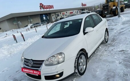 Volkswagen Jetta VI, 2010 год, 920 000 рублей, 4 фотография