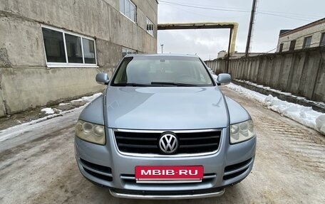 Volkswagen Touareg III, 2004 год, 1 000 000 рублей, 2 фотография