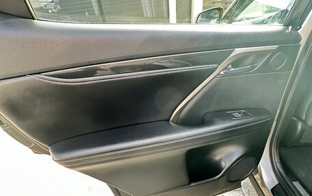 Lexus RX IV рестайлинг, 2019 год, 5 700 000 рублей, 13 фотография