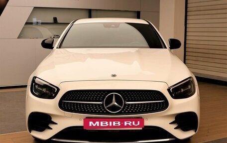 Mercedes-Benz E-Класс, 2021 год, 5 789 900 рублей, 2 фотография