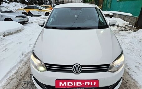 Volkswagen Polo VI (EU Market), 2013 год, 739 000 рублей, 2 фотография