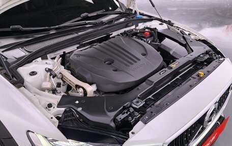 Volvo V60 II, 2021 год, 2 540 000 рублей, 17 фотография