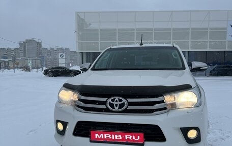 Toyota Hilux VIII, 2017 год, 3 600 000 рублей, 1 фотография