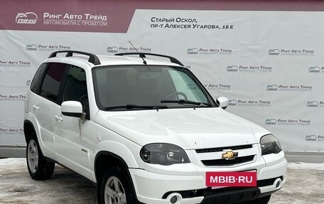 Chevrolet Niva I рестайлинг, 2017 год, 910 000 рублей, 3 фотография