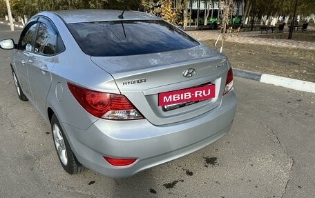 Hyundai Solaris II рестайлинг, 2012 год, 913 000 рублей, 4 фотография