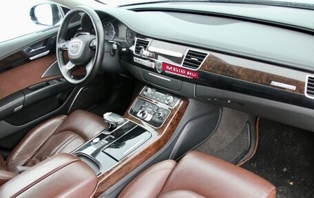 Audi A8, 2010 год, 1 600 000 рублей, 10 фотография