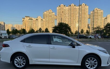 Toyota Corolla, 2019 год, 2 100 000 рублей, 4 фотография