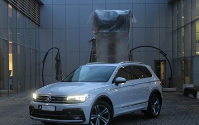 Volkswagen Tiguan II, 2019 год, 3 040 000 рублей, 1 фотография