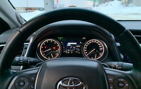 Toyota Camry, 2020 год, 3 950 000 рублей, 10 фотография
