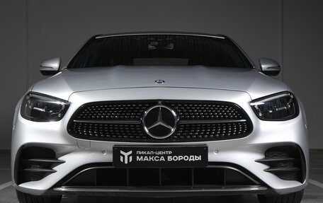 Mercedes-Benz E-Класс, 2020 год, 5 990 000 рублей, 4 фотография