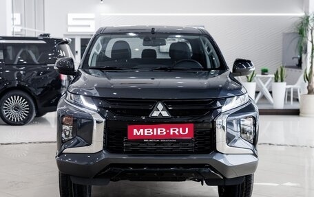 Mitsubishi L200 IV рестайлинг, 2023 год, 4 600 000 рублей, 5 фотография