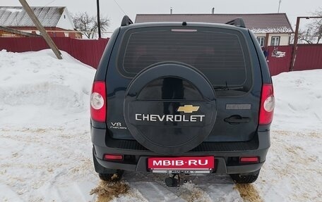 Chevrolet Niva I рестайлинг, 2011 год, 630 000 рублей, 4 фотография