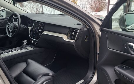 Volvo V60 II, 2019 год, 2 690 000 рублей, 16 фотография
